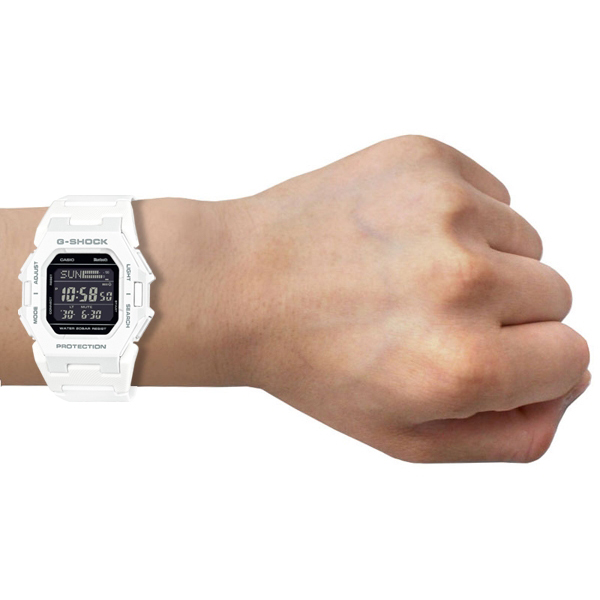 CASIO G-SHOCK mini ホワイト CASIO G-SHOCK series step monitoring men's electronic dial